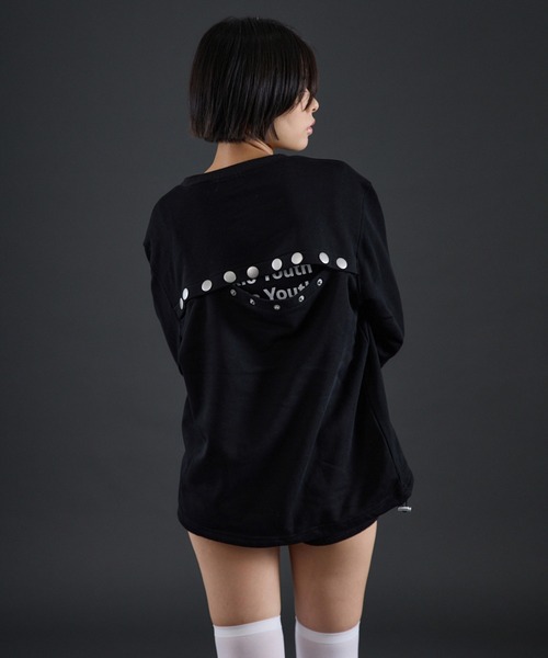 FTW(エフティダブリュー)の「STUDS BUTTON P/O(Tシャツ/カットソー・レディース・ブラック/グレー・SMALL/MEDIUM)」の1枚目の写真