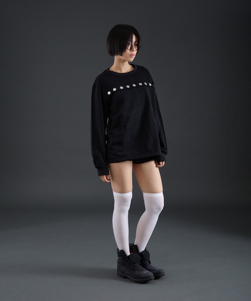 FTW(エフティダブリュー)の「STUDS BUTTON P/O(Tシャツ/カットソー・レディース・ブラック/グレー・SMALL/MEDIUM)」の6枚目の写真