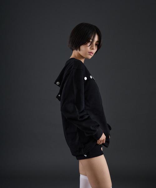 FTW(エフティダブリュー)の「STUDS BUTTON P/O(Tシャツ/カットソー・レディース・ブラック/グレー・SMALL/MEDIUM)」の4枚目の写真