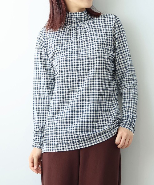 MB mint breeze(エムビーミントブリーズ)の「【L~6L 大きいサイズ】【プレスウォーム】天竺タートルネックTシャツ(Tシャツ/カットソー・レディース・エンジ/ネイビー/キャメル/チャコールグレー/サックスブルー/ブラック・5L/4L/3L/LL/6L)」の3枚目の写真