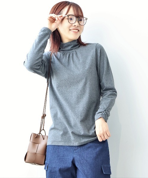 MB mint breeze(エムビーミントブリーズ)の「【L~6L 大きいサイズ】【プレスウォーム】天竺タートルネックTシャツ(Tシャツ/カットソー・レディース・エンジ/ネイビー/キャメル/チャコールグレー/サックスブルー/ブラック・5L/4L/3L/LL/6L)」の2枚目の写真