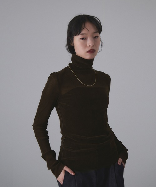 フロッキーチュールタートルネックプルオーバー（Tシャツ/カットソー