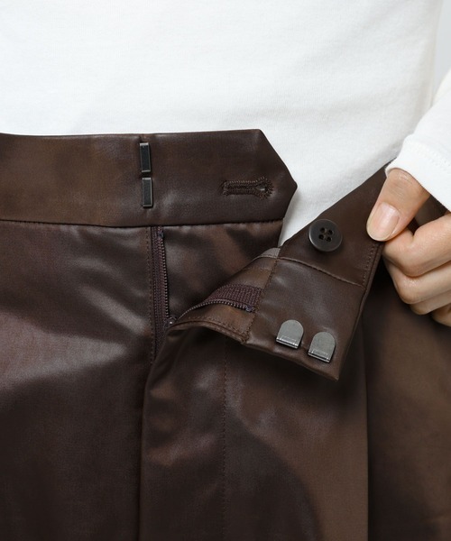 セール】サテンフェイクレザーパンツ（その他パンツ）｜BABYLONE