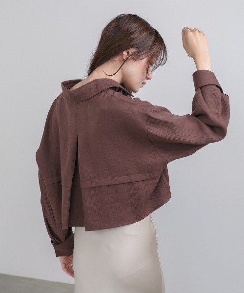 Bab(バブ)の「バックタックショートシャツ(シャツ/ブラウス・レディース・ブラウン/アイボリー/グレー・M)」の18枚目の写真