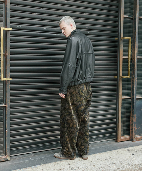 JOURNAL STANDARD(ジャーナルスタンダード)の「コーデュロイプリント オーバー パンツ(その他パンツ・メンズ・チャコールグレー/ネイビー/ブラウン・SMALL/MEDIUM/LARGE)」の5枚目の写真