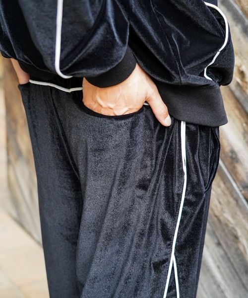 THRASHER(スラッシャー)の「VELOUR TRACK PANTS/THRASHER スラッシャー ベロア トラックパンツ ジャージ スポーツMIX ストリート Y2K レトロ ユニセックス(その他パンツ・メンズ・ブラック・MEDIUM/LARGE/X-LARGE)」の11枚目の写真