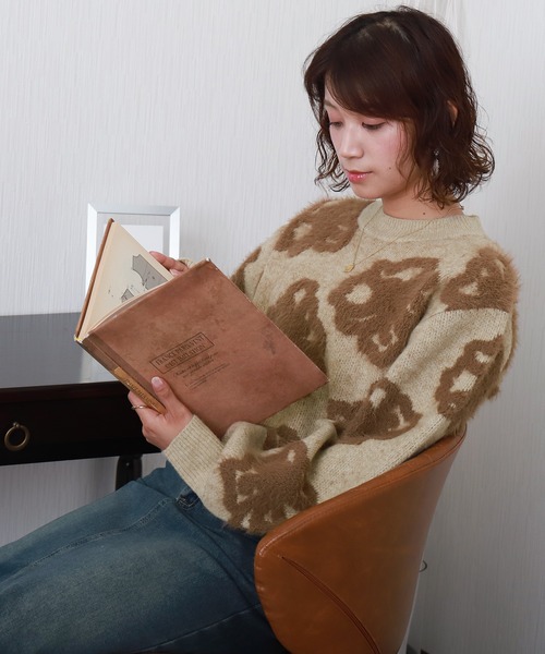 libelle more(リベル モア)の「BIGフラワー柄ジャガードニットプルオーバー(ニット/セーター・レディース・ベージュ/ブラック/オフホワイト/杢グレー・M)」の17枚目の写真