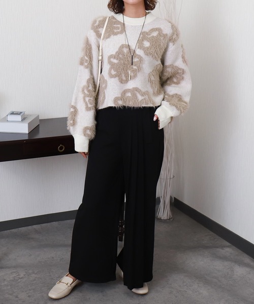 libelle more(リベル モア)の「BIGフラワー柄ジャガードニットプルオーバー(ニット/セーター・レディース・ベージュ/ブラック/オフホワイト/杢グレー・M)」の7枚目の写真