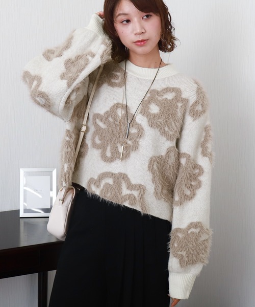 libelle more(リベル モア)の「BIGフラワー柄ジャガードニットプルオーバー(ニット/セーター・レディース・ベージュ/ブラック/オフホワイト/杢グレー・M)」の11枚目の写真