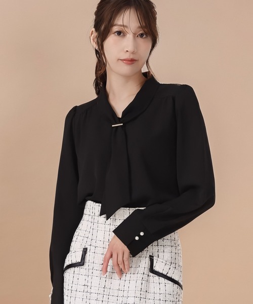 MISCH MASCH（ミッシュマッシュ）の「バー付きタイブラウス（シャツ/ブラウス・レディース・ベージュ/ブラック/グレー/ホワイト・ﾌﾘ-）」の2枚目の写真