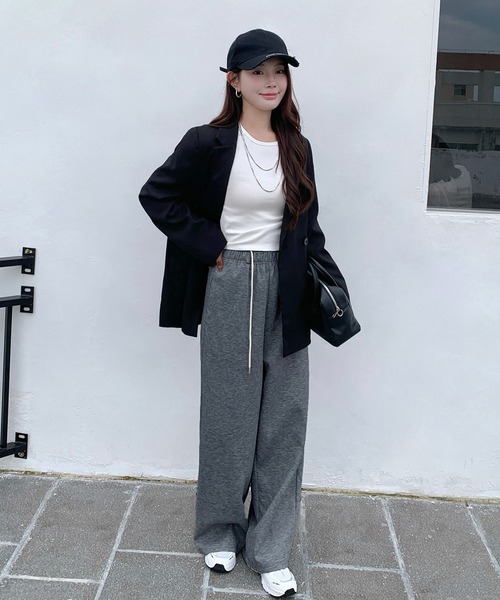 by LEGNA（バイレグナ）の「【選べる丈】ダンボールニットドローストリングワイドパンツ（その他パンツ・レディース・ブラック/グレイッシュベージュ/杢グレー/ダークブラウン/ダークグレー・M-Regular/L-Regular/XL-Regular/M-Short/L-Short/XL-Short/M-Long/L-Long）」の6枚目の写真