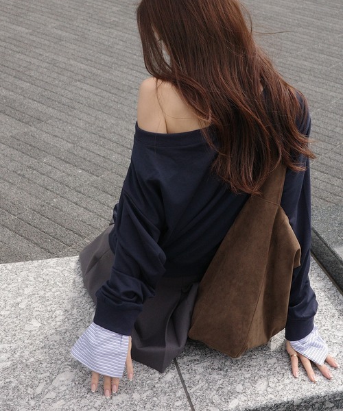 Mela（メラ）の「レイヤード風オフショルトップス（スウェット・レディース・ネイビー/グレー・FREE）」の9枚目の写真