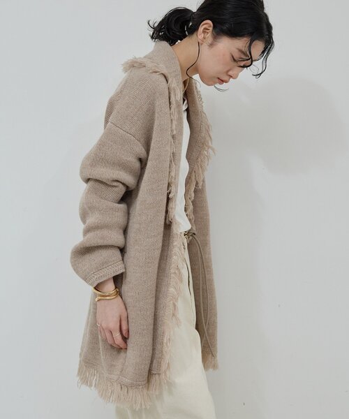 GALLARDAGALANTE（ガリャルダガランテ）の「【25th記念アイテム】フリンジニットガウン（カーディガン/ボレロ・レディース・ベージュ/ホワイト・FREE）」の7枚目の写真