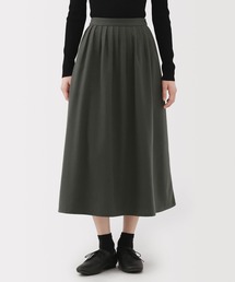 婦人 起毛タックスカート