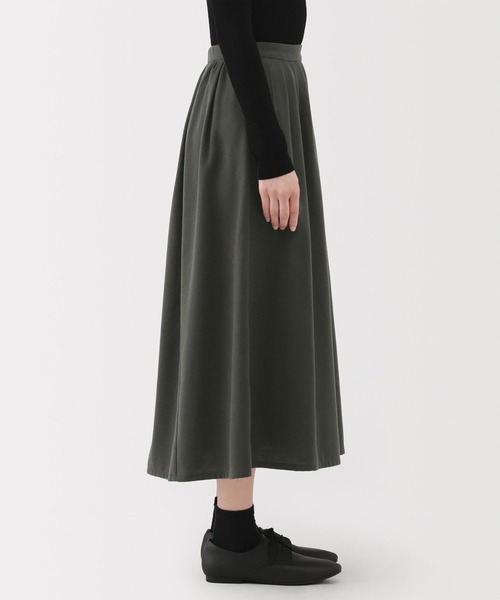 無印良品(ムジルシリョウヒン)の「婦人 起毛タックスカート(スカート・レディース・ダークグリーン/ブラック/ダークネイビー・S/M/L/XL)」の8枚目の写真