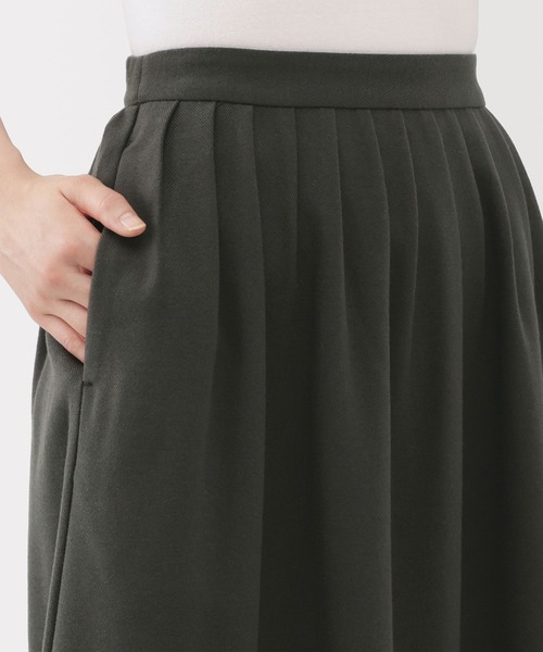 無印良品(ムジルシリョウヒン)の「婦人 起毛タックスカート(スカート・レディース・ダークグリーン/ブラック/ダークネイビー・S/M/L/XL)」の10枚目の写真
