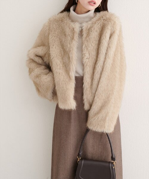 natural couture(ナチュラルクチュール)の「【WEB限定】ノーカラーファージャケット(ノーカラージャケット・レディース・ブラウン/アイボリー・FREE)」の6枚目の写真