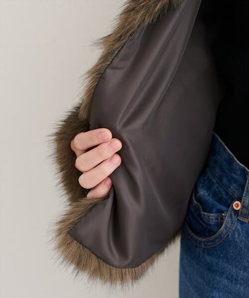 natural couture(ナチュラルクチュール)の「【WEB限定】ノーカラーファージャケット(ノーカラージャケット・レディース・ブラウン/アイボリー・FREE)」の9枚目の写真