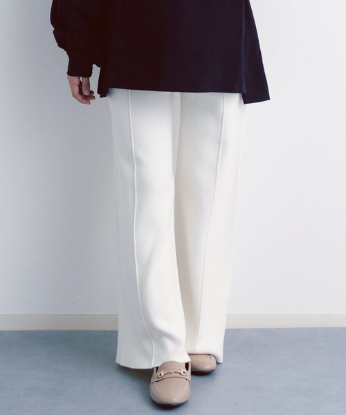 SweetMommy（スウィートマミー）の「【ZOZO限定】センターピンタック ニットワイドパンツ [マタニティ　産前産後]（マタニティウェア/グッズ・レディース・ホワイト/グレー・FREE）」の4枚目の写真