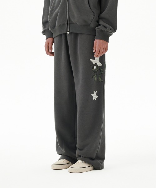 MAHAGRID(マハグリッド)の「『mahagrid/マハグリッド』 PRAY APPLIQUE SWEAT PANT/アップリケデザインスウェットパンツ(スウェットパンツ・レディース・チャコールグレー/ブラック/グレー・M)」の12枚目の写真