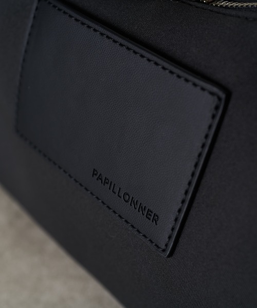 PAPILLONNER(パピヨネ)の「チャームウェットショルダー(ショルダーバッグ・レディース・グレイッシュベージュ/チャコールグレー・FREE)」の15枚目の写真