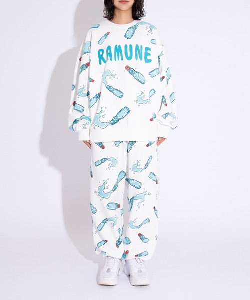 PUNYUS（プニュズ）の「【新サイズ】フード総柄スウェット(RAMUNE)（スウェット・レディース・サックスブルー・1/2/3/4/5）」の3枚目の写真