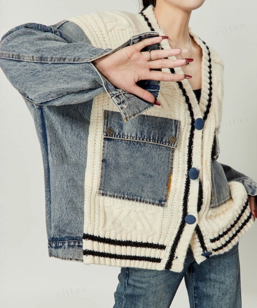 Dalfwin（ダールフィン）の「韓国ファッション デニムドッキングVネックニットカーディガン（カーディガン/ボレロ・レディース・ホワイト/ブラック・FREE）」の2枚目の写真