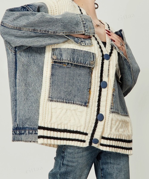 Dalfwin（ダールフィン）の「韓国ファッション デニムドッキングVネックニットカーディガン（カーディガン/ボレロ・レディース・ホワイト/ブラック・FREE）」の4枚目の写真