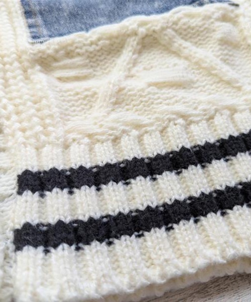 Dalfwin（ダールフィン）の「韓国ファッション デニムドッキングVネックニットカーディガン（カーディガン/ボレロ・レディース・ホワイト/ブラック・FREE）」の22枚目の写真