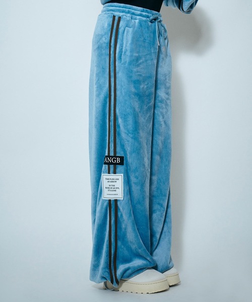 ANDGEEBEE（アンジービー）の「ラインボアジャージセット（ジャージ・レディース・ライトブルー/ブラック・FREE）」の10枚目の写真