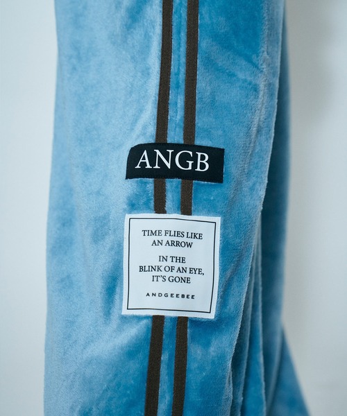 ANDGEEBEE（アンジービー）の「ラインボアジャージセット（ジャージ・レディース・ライトブルー/ブラック・FREE）」の11枚目の写真