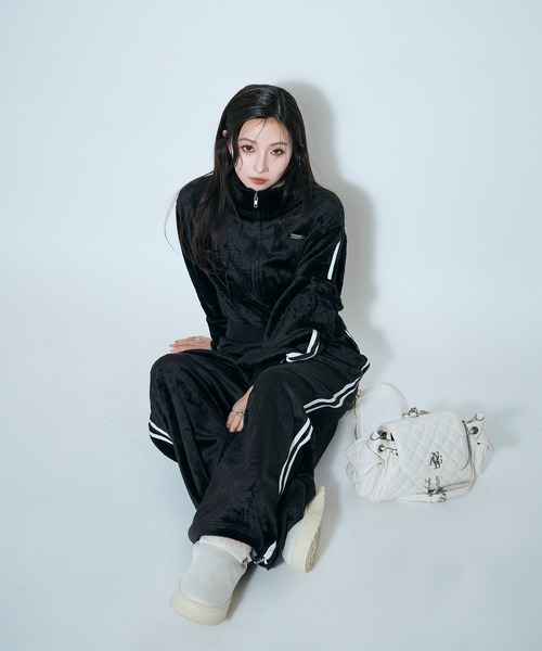 ANDGEEBEE（アンジービー）の「ラインボアジャージセット（ジャージ・レディース・ライトブルー/ブラック・FREE）」の21枚目の写真