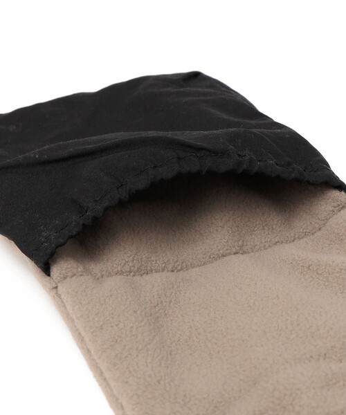 THE NORTH FACE(ザノースフェイス)の「THE NORTH FACE :〈洗濯機可能〉キャンベル ポケッタブル フリース マフラー <KIDS>(ストール/ショール・キッズ・ブラック/ベージュ・ONE SIZE)」の3枚目の写真