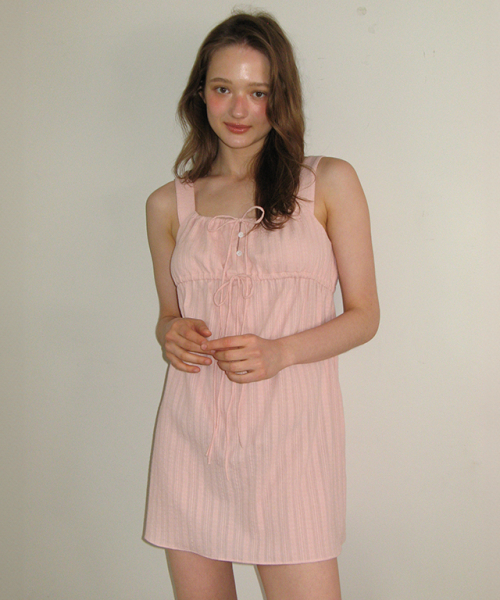 RONRON(ロンロン)の「MILKY TIE SHIRRING SLEEVELESS DRESS SOFT PINK(ワンピース・レディース・その他・FREE)」の1枚目の写真