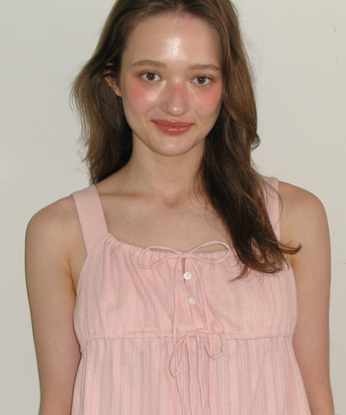 RONRON(ロンロン)の「MILKY TIE SHIRRING SLEEVELESS DRESS SOFT PINK(ワンピース・レディース・その他・FREE)」の3枚目の写真