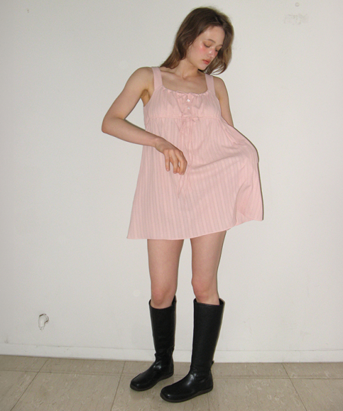 RONRON(ロンロン)の「MILKY TIE SHIRRING SLEEVELESS DRESS SOFT PINK(ワンピース・レディース・その他・FREE)」の4枚目の写真
