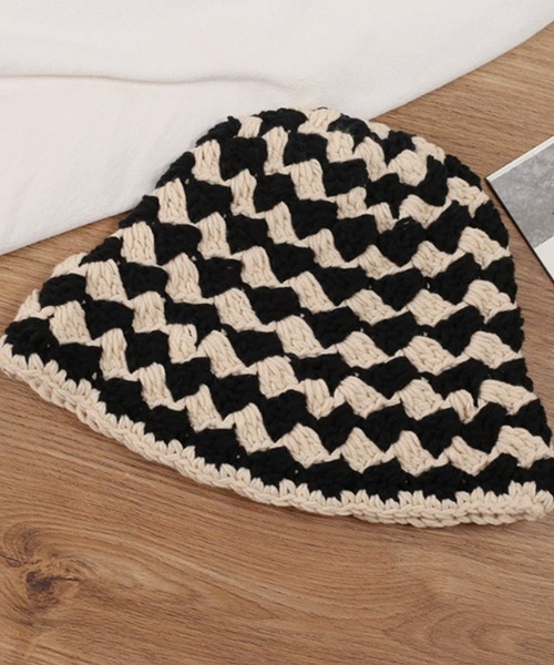 SANSeLF（サンセルフ）の「【SANSeLF】 クロシェバケットハット 立体編みデザイン ニット風 saa25a173（ニットキャップ/ビーニー・レディース・ベージュ/グリーン/ブラック・FREE）」の5枚目の写真