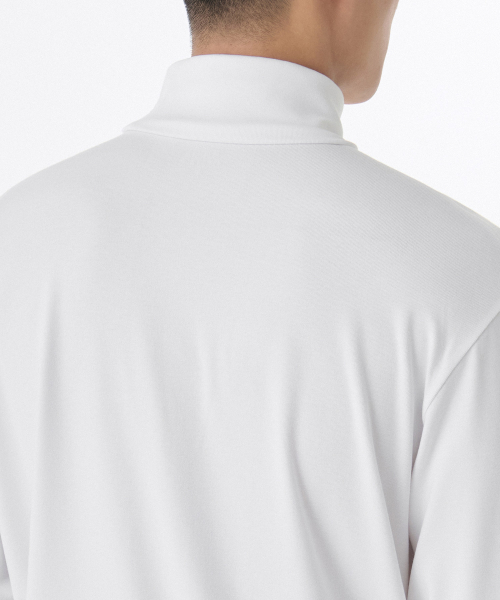 MUSINSA STANDARD（ムシンサスタンダード）の「リラックスドタートルネック長袖ニットTシャツ[ホワイト]（Tシャツ/カットソー・メンズ・その他・SMALL/MEDIUM/LARGE/X-LARGE/XX-LARGE/XXX-LARGE）」の4枚目の写真