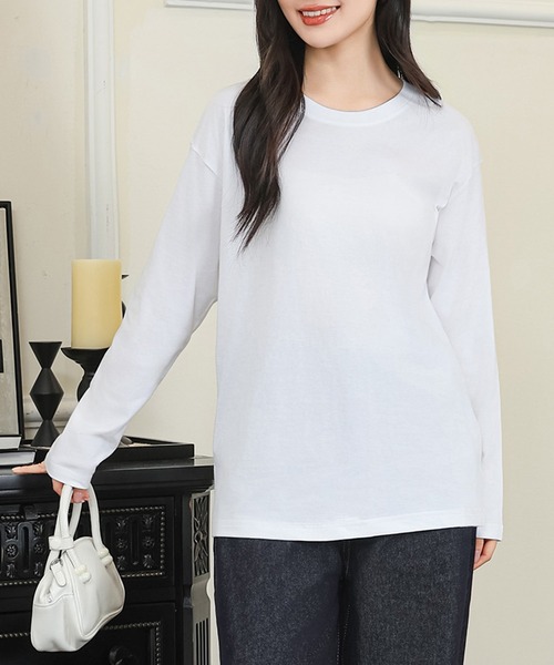 DAYRA(デイラ)の「コットン ラウンドネック ベーシック 長袖 カットソー(Tシャツ/カットソー・レディース・ダークグレー/ネイビー/ホワイト/ブラック・S/M/XL)」の1枚目の写真