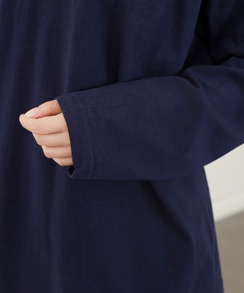 DAYRA(デイラ)の「コットン ラウンドネック ベーシック 長袖 カットソー(Tシャツ/カットソー・レディース・ダークグレー/ネイビー/ホワイト/ブラック・S/M/XL)」の22枚目の写真