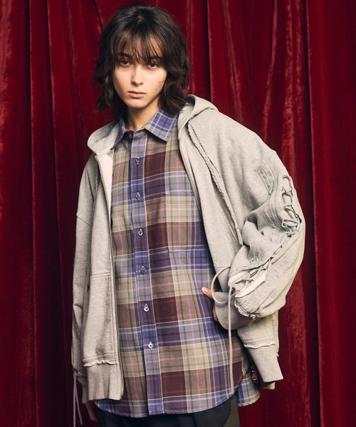 MAISON SPECIAL(メゾンスペシャル)の「《UNISEX》Waffle Switch Lace-up Sweat Prime-Over Zip Hoodie/ワッフル切り替えレースアップスウェットプライムオーバージップフーディー【MAISON SPECIAL/メゾンスペシャル】(パーカー・メンズ・グレー/ブラック・0/1/2)」の2枚目の写真
