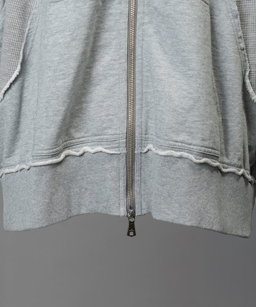 MAISON SPECIAL(メゾンスペシャル)の「《UNISEX》Waffle Switch Lace-up Sweat Prime-Over Zip Hoodie/ワッフル切り替えレースアップスウェットプライムオーバージップフーディー【MAISON SPECIAL/メゾンスペシャル】(パーカー・メンズ・グレー/ブラック・0/1/2)」の18枚目の写真