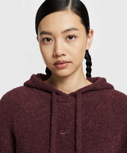 NIKE(ナイキ)の「《セットアップ対応商品》ナイキ スポーツウェア フェニックス コージー ブークレ ウィメンズ ルーズ ニット パーカー / Nike Sportswear Phoenix Cozy Boucle Women's Loose Knit Hoodie HV2769-619 Burgundy Crush(パーカー・レディース・バーガンディー・L/M/S/XL/XS)」の3枚目の写真