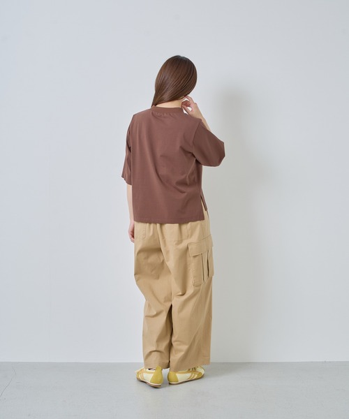 Kelen(ケレン)の「「KELEN / ケレン」ハーフスリーブトップス(Tシャツ/カットソー・レディース・チャコールグレー/オフホワイト/ブラック/ライトベージュ/ピンク/ブラウン/ライトグリーン・FREE)」の21枚目の写真