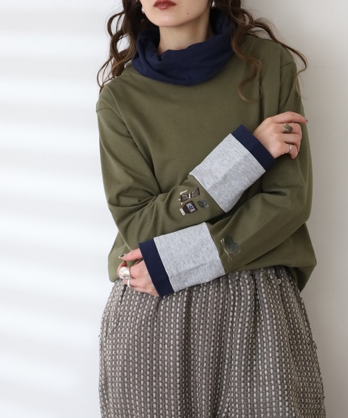 Emago(イマゴ)の「EMAGO ひと息刺繍袖切替えタートル 長袖(Tシャツ/カットソー・レディース・アイボリー/カーキ/ネイビー・FREE)」の5枚目の写真