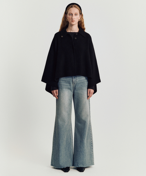 MAYVERU（メイバーユー）の「Roddie Cape Knit jacket _ Black（ニット/セーター・レディース・その他・FREE）」の2枚目の写真