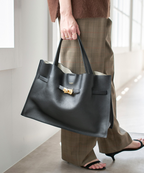 Spick & Span（スピックアンドスパン）の「《追加》VIOLAd’ORO / ヴィオラドーロ イタリアンWフェイスレザートートバッグ L（トートバッグ・レディース・ブラック/ベージュ/グレー・FREE）」の16枚目の写真