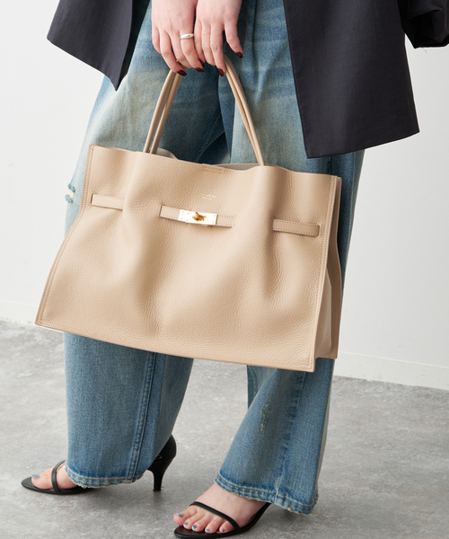 Spick & Span（スピックアンドスパン）の「《追加》VIOLAd’ORO / ヴィオラドーロ イタリアンWフェイスレザートートバッグ L（トートバッグ・レディース・ブラック/ベージュ/グレー・FREE）」の8枚目の写真