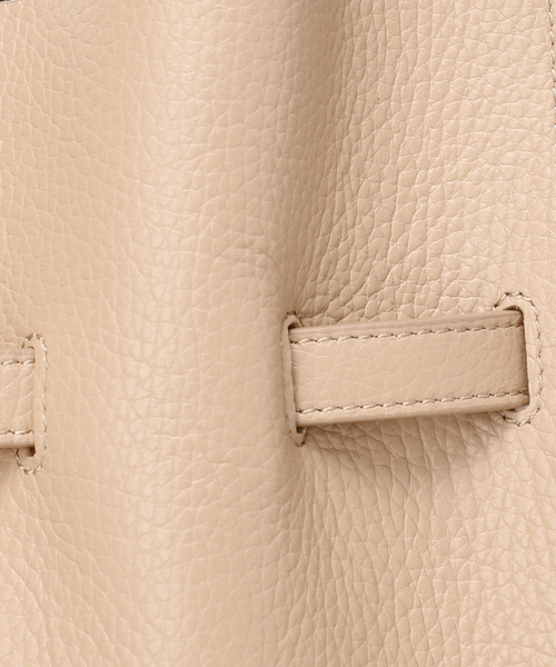 Spick & Span（スピックアンドスパン）の「《追加》VIOLAd’ORO / ヴィオラドーロ イタリアンWフェイスレザートートバッグ L（トートバッグ・レディース・ブラック/ベージュ/グレー・FREE）」の17枚目の写真