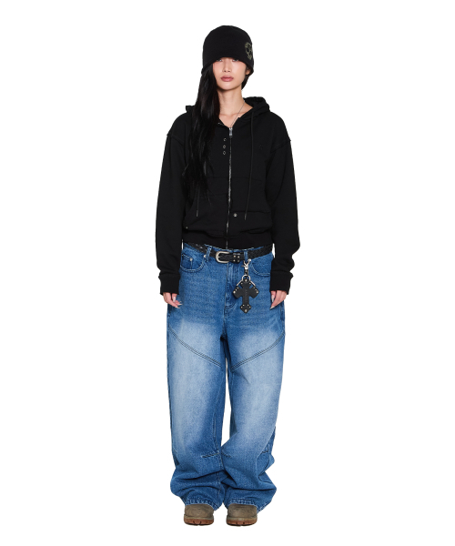 AAKAM(アーカム)の「Eyelet Damaged Zip-Up Hoodie (Black)(パーカー・レディース・その他・2/1)」の3枚目の写真